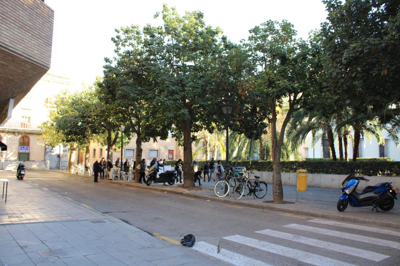 Hotspot Valencia Vandrarhem Exteriör bild